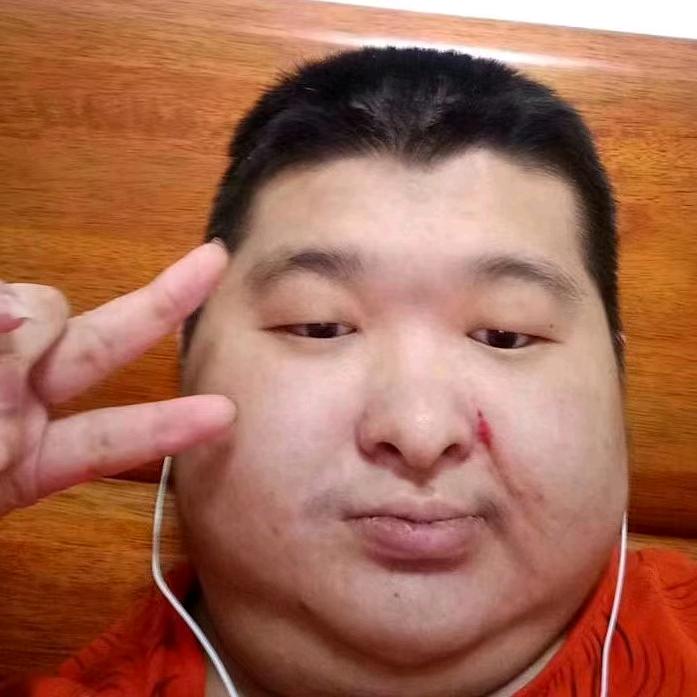 一穷二白，相貌猥琐