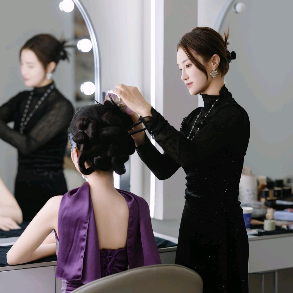 左旗化妆师她说婚纱小美