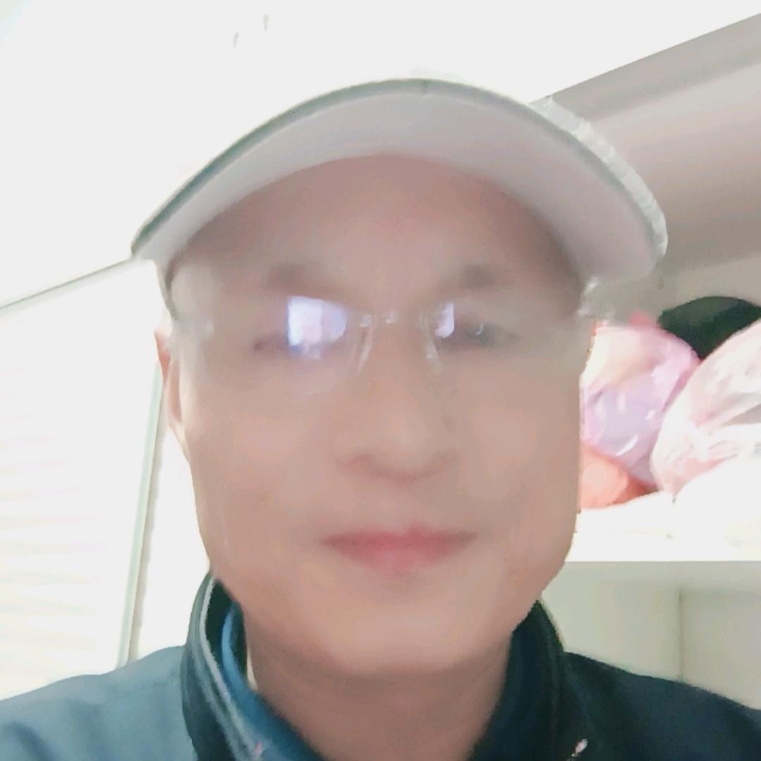 爱看新闻的网民。