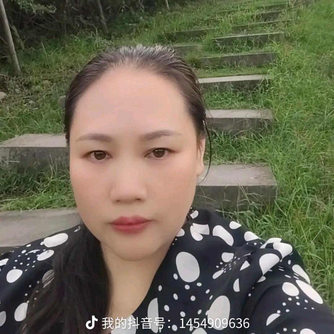 洗头不吹干的女人