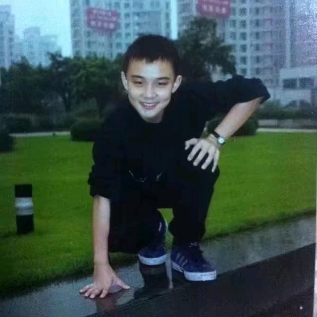 书生暮白