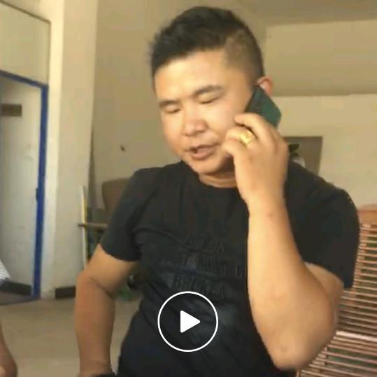 奋斗中的小男孩