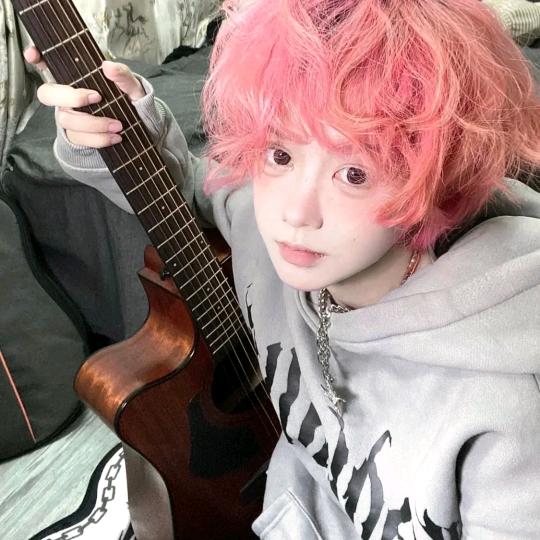 琼羽临渊🌈🌻