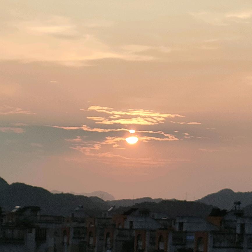 鸿  运