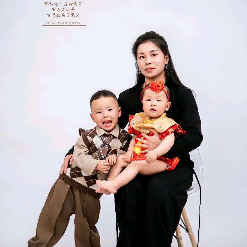 🍒梨花落心扉🍒❣️