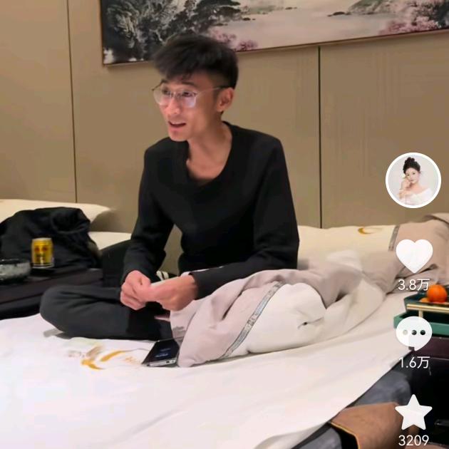 小黑孩呀！