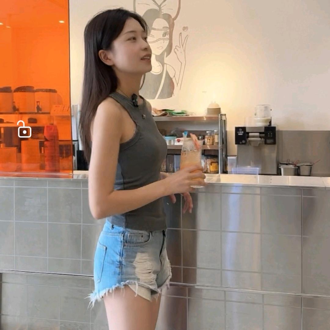 空姐辞职卖火锅底料-冰冰