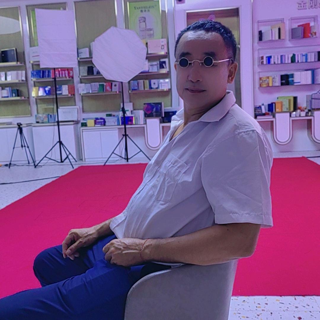 啤酒哥.