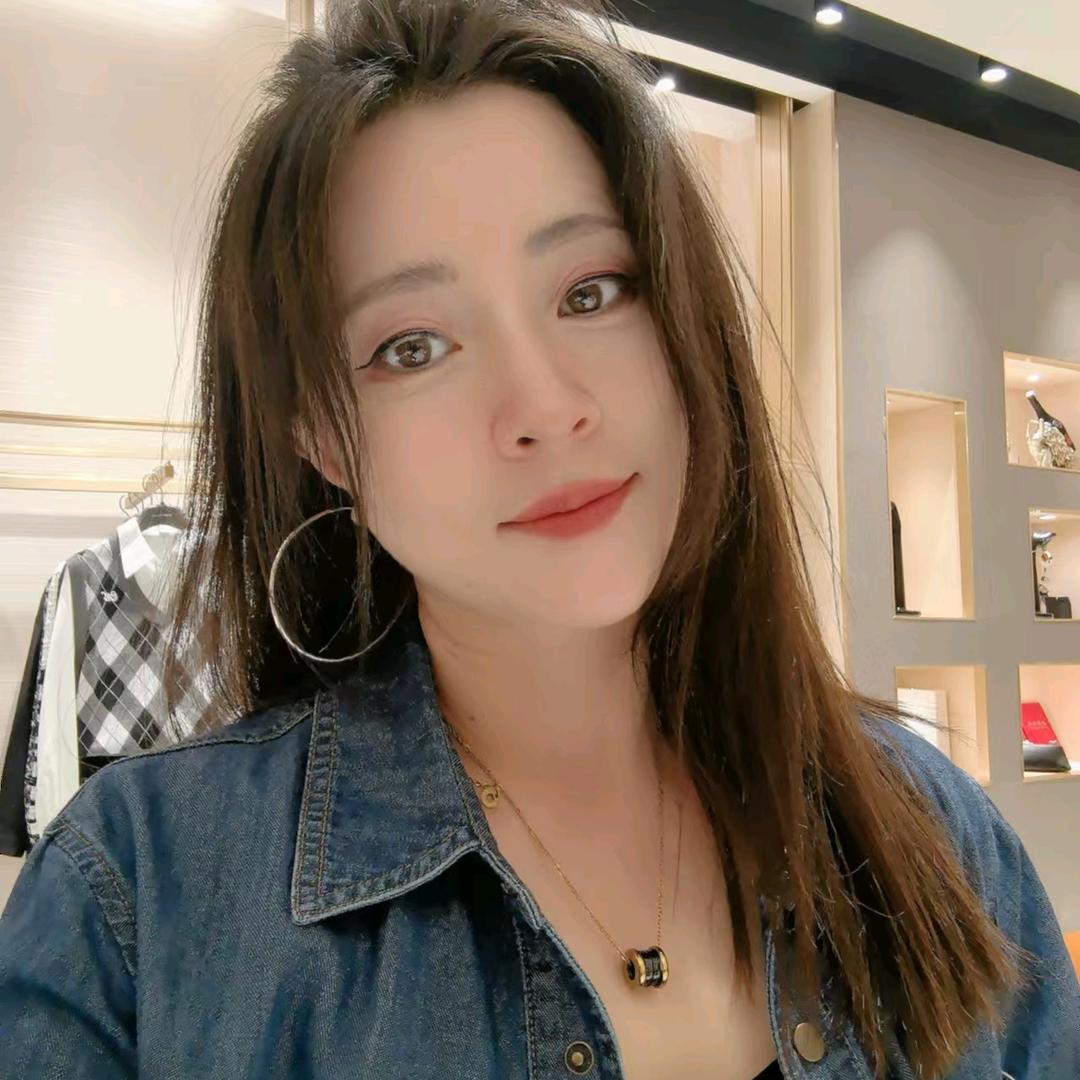 中卫華家曼美学穿搭馆