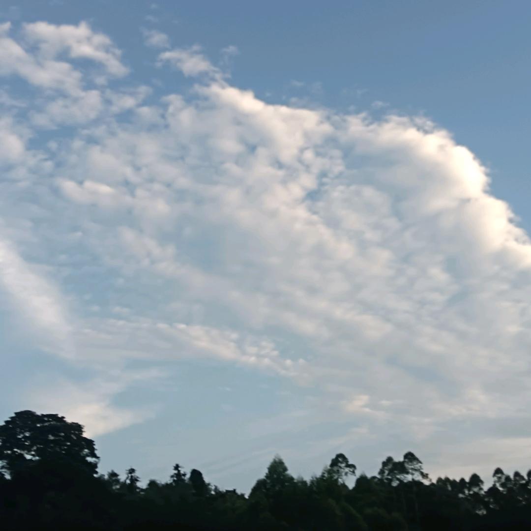 小山河