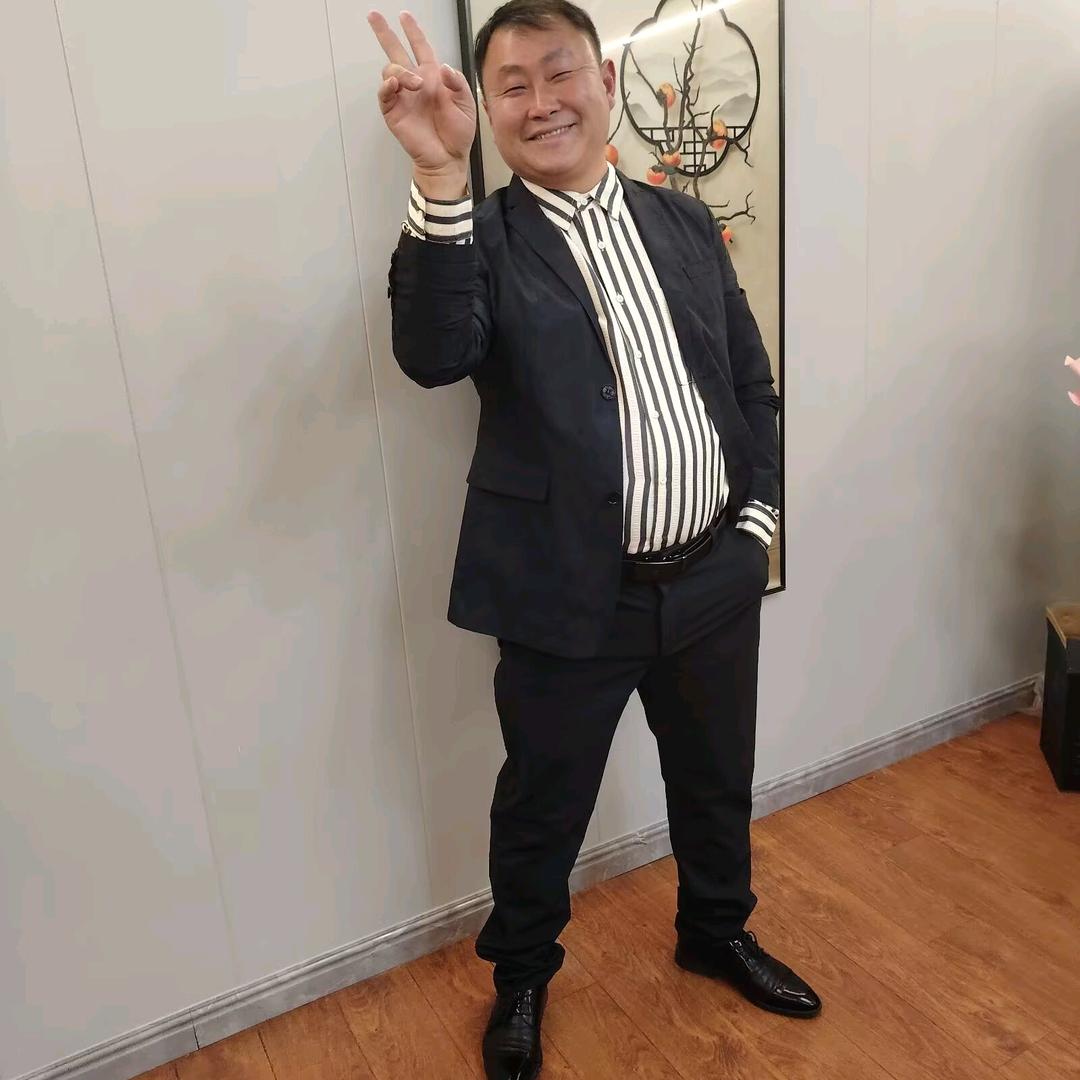 自由自在的燕子