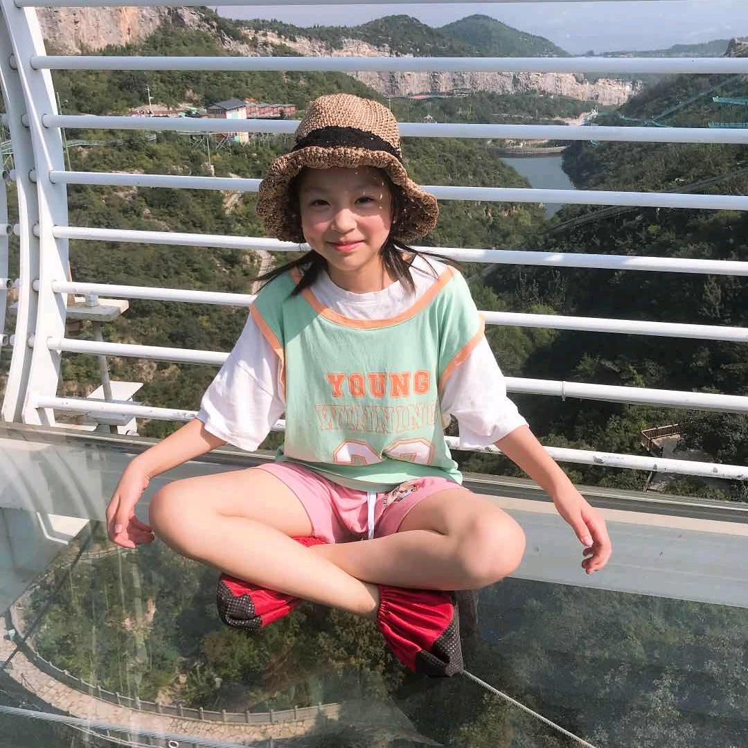 @平平