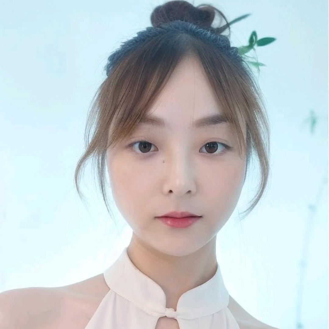 "噯&妩泪