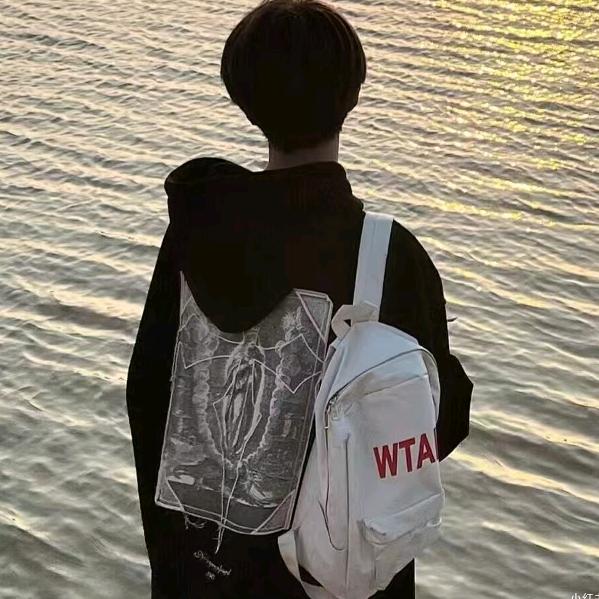 吃西瓜籽的男朋友