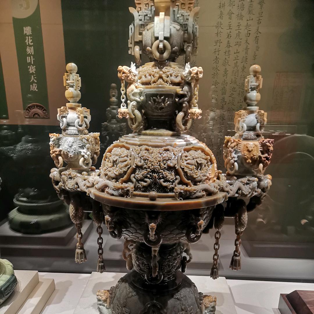 悦石凯