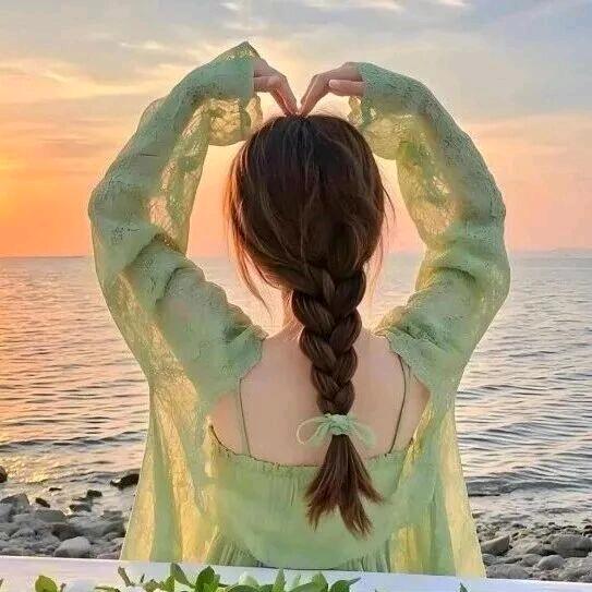 ℡ᰔᩚ柒月✌︎ℳ