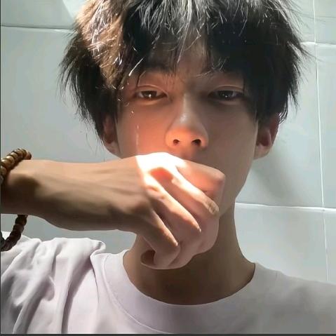 新 之 助