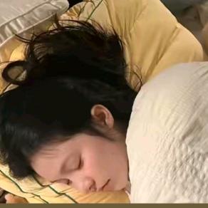 晓晓爱睡觉（百月汇）