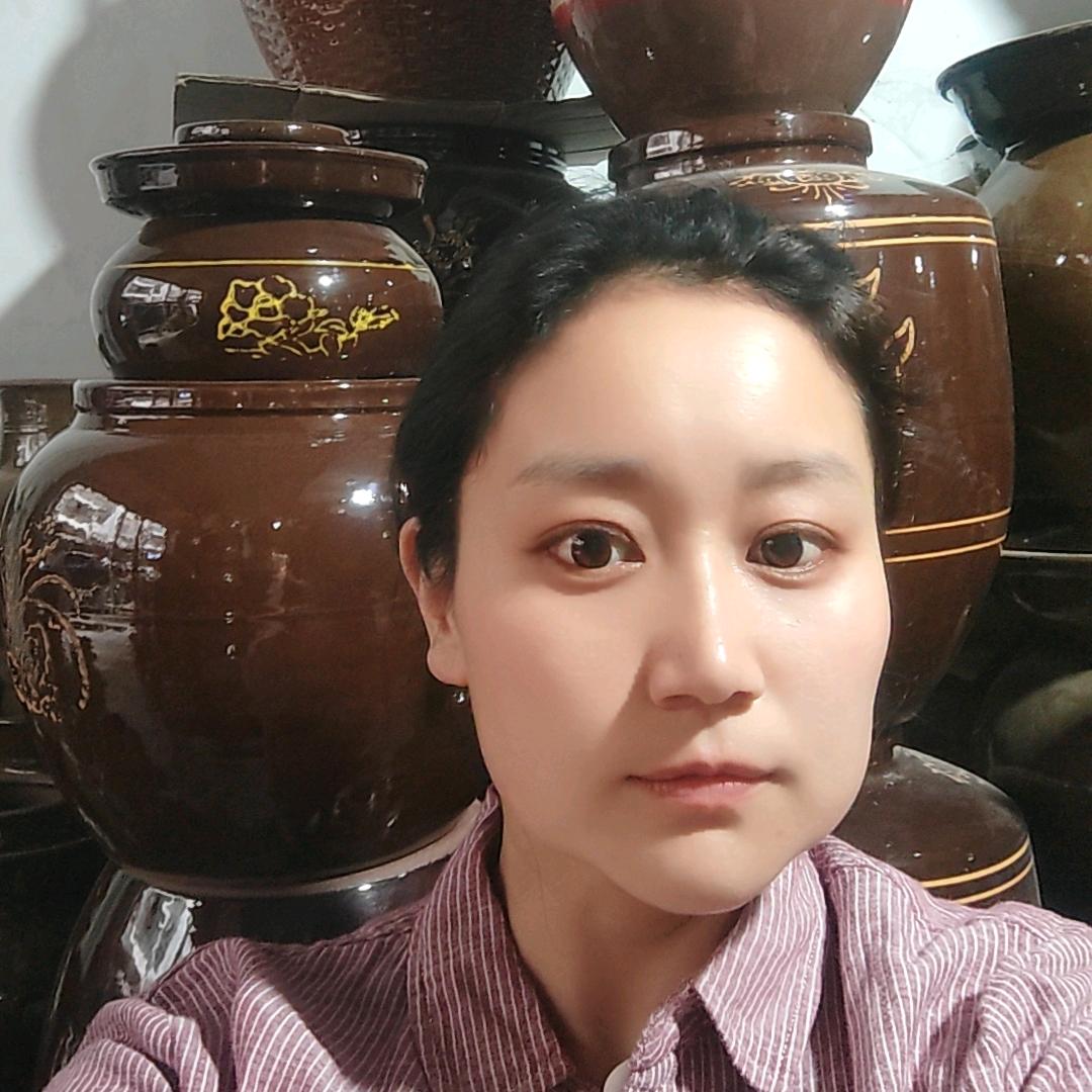 苍溪卖泡菜坛晓华