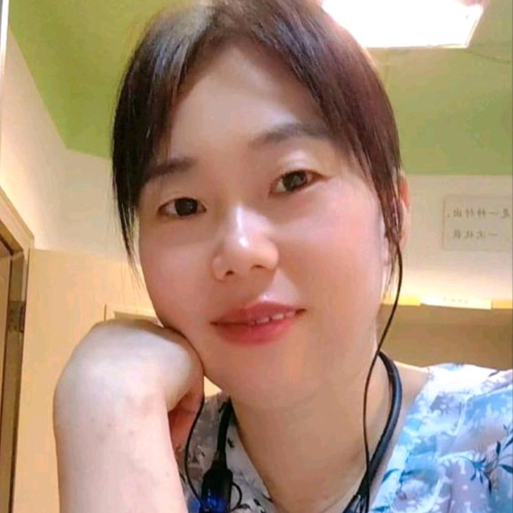 杜姐，对口型唱歌