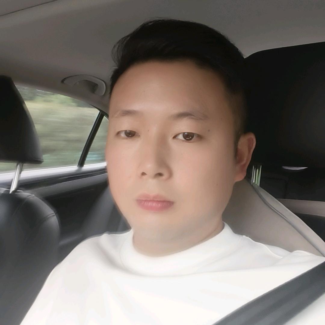 李氏牛业收购肥牛，销售小牛，，
