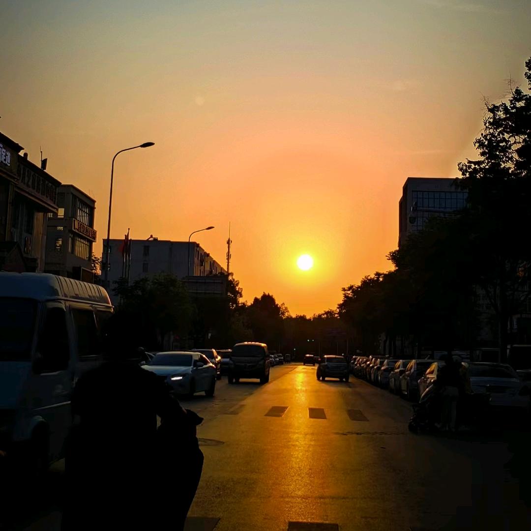 ✨  ⃢👁-👁⃢  ✨