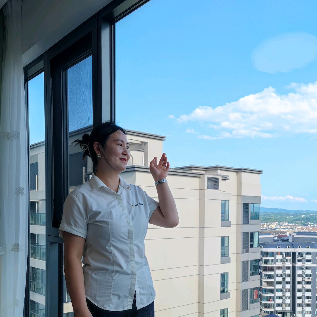 芷江飞宇门窗-德诺特防盗门媛媛