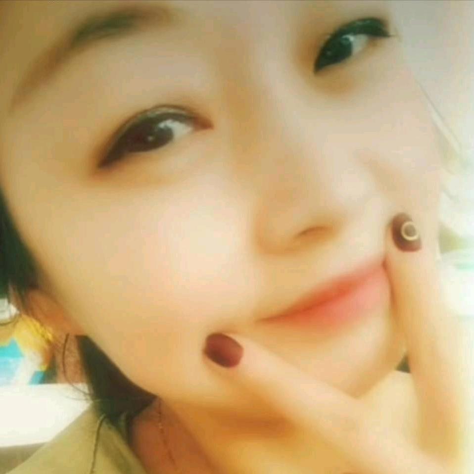 三个小朋友童装店