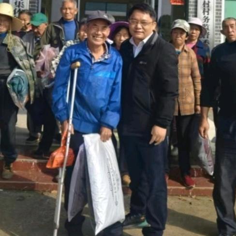 背包老师爱心公益助力寻亲-接收捐赠