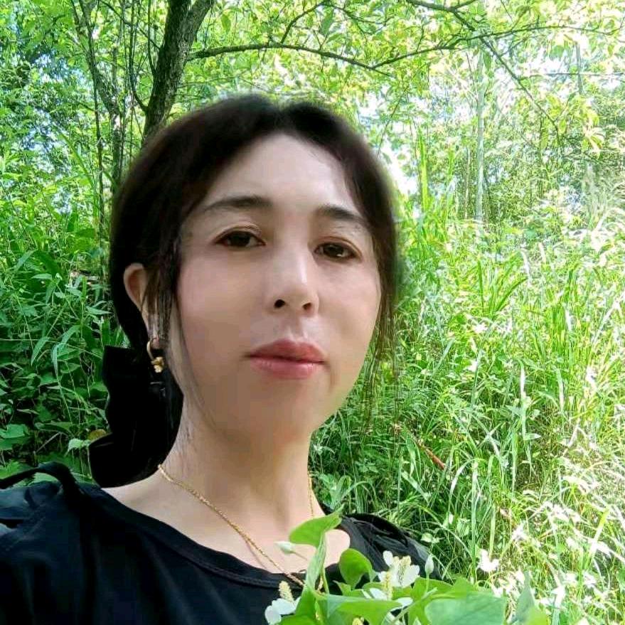 吹唢呐。曾姐
