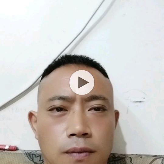 红其伟哥打砂，喷油漆的涂装