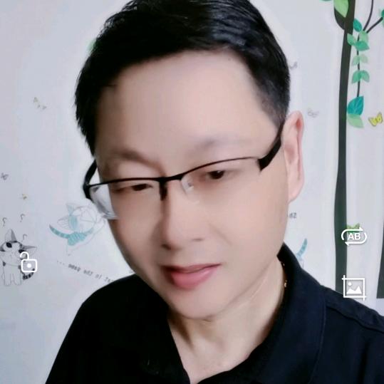 胡哥爱唱歌