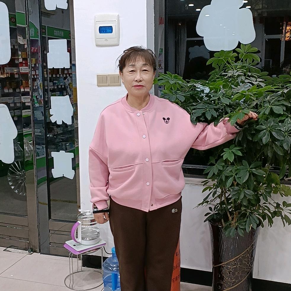 郭大姐- ̗̀(๑ᵔ⌔ᵔ๑)