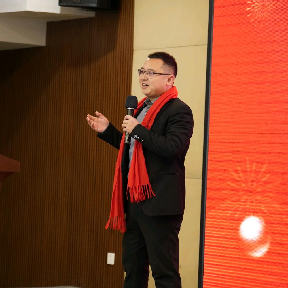 新能源老魏