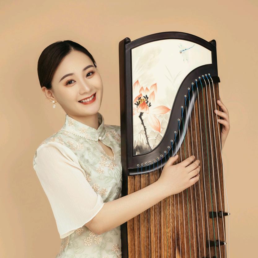 丽莉与您弹古筝