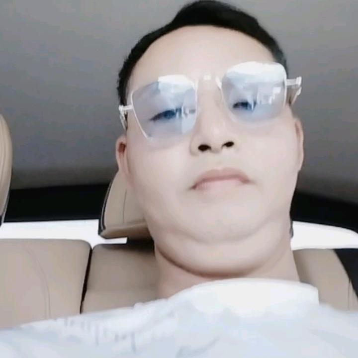 鱼平钓鱼爱好者