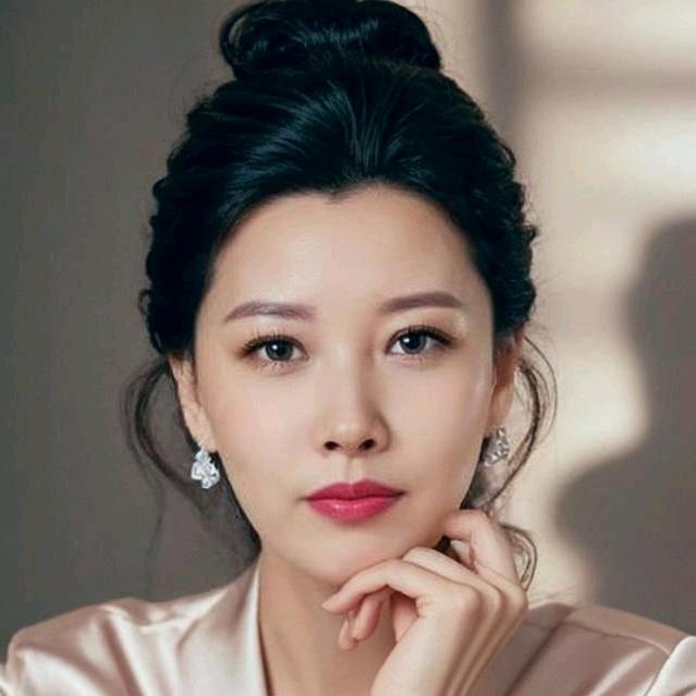 静儿轻奢睡衣