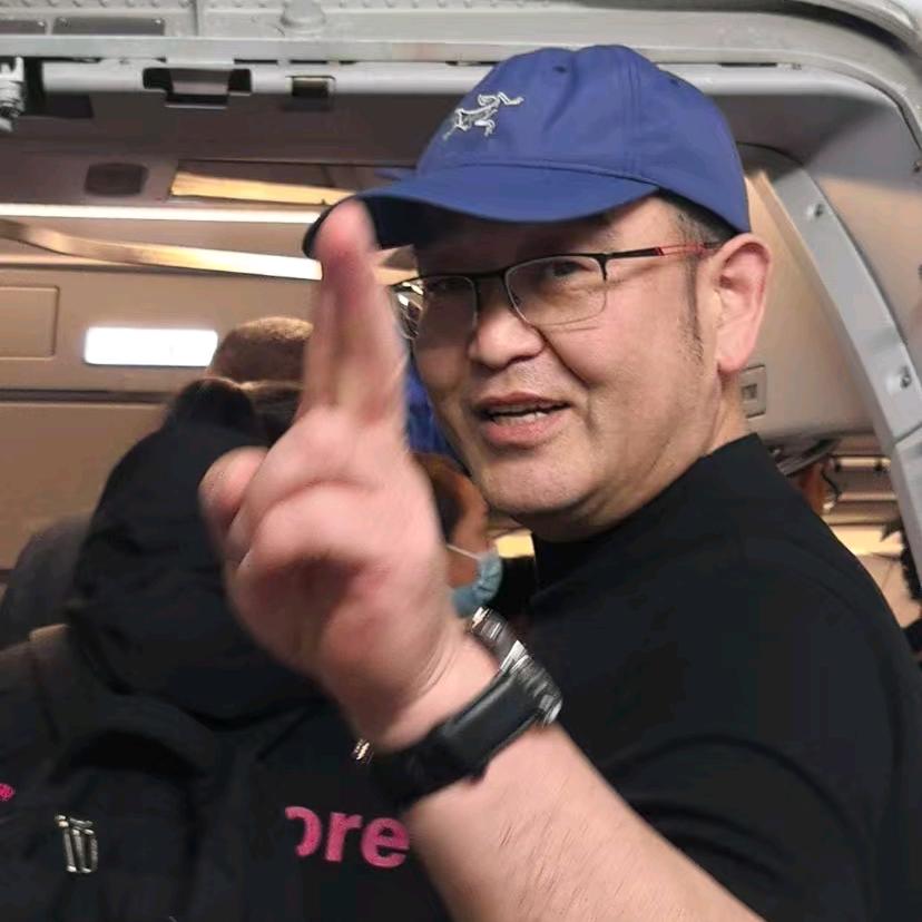 孙守杰一东鹏瓷砖