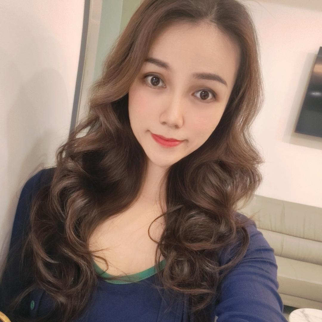 福运满满的邓小姐