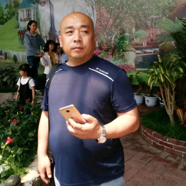王新波