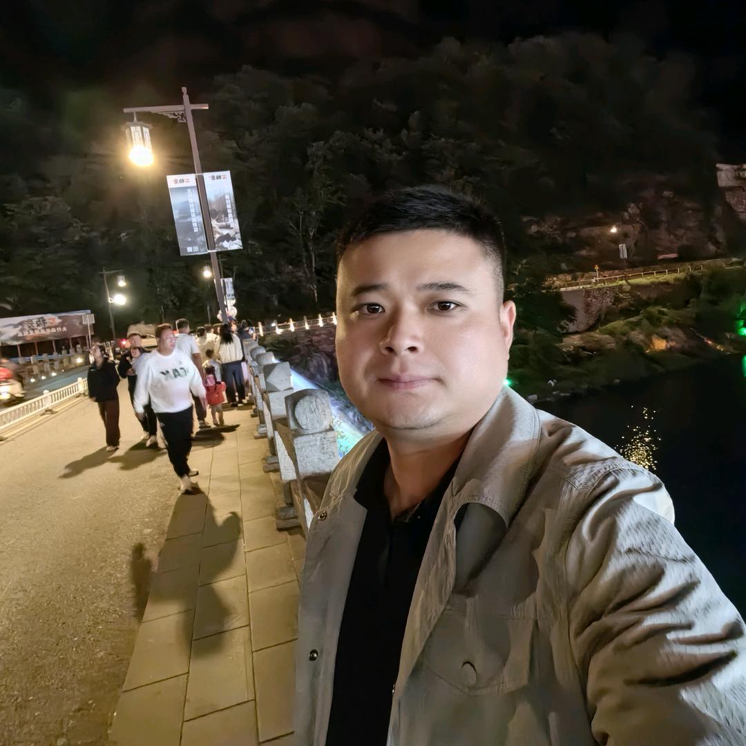 伊仕利整装小周