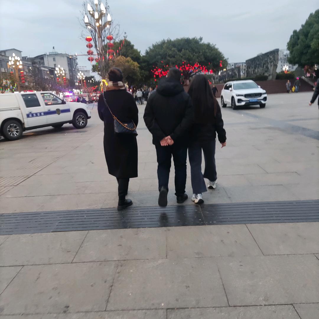 笑对人生，蒲小琴