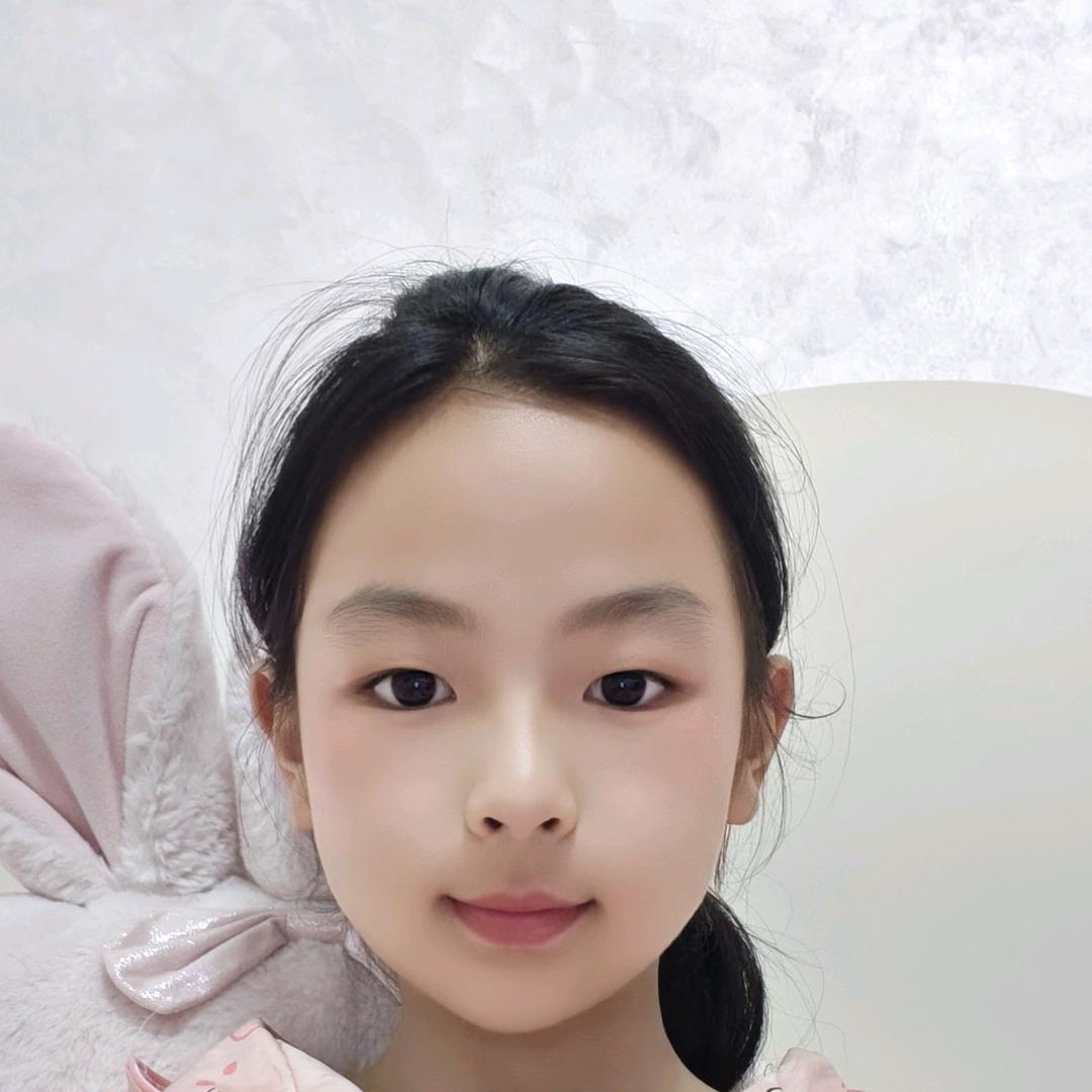 李嘉泽和李佳颖的奶奶