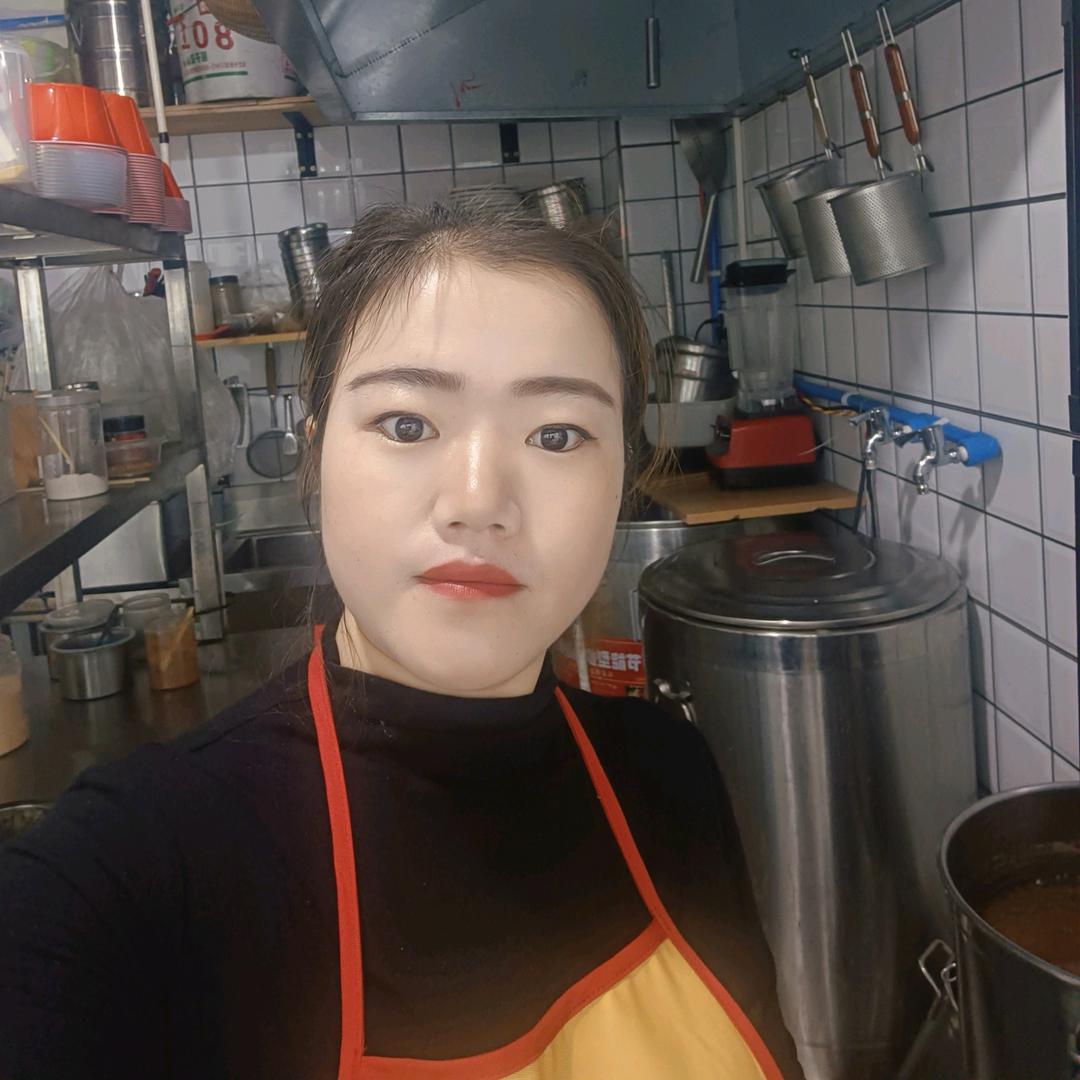 90后创业者：热卤串串一元一串