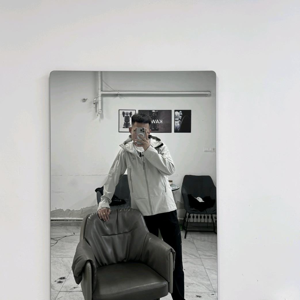 吴佳旺．