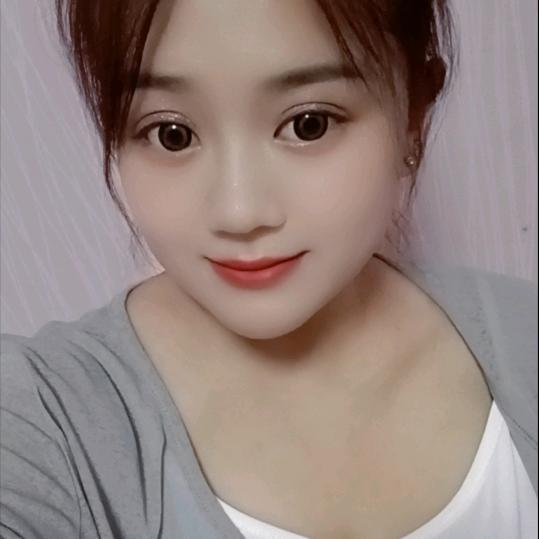 卖热干面的小姐姐