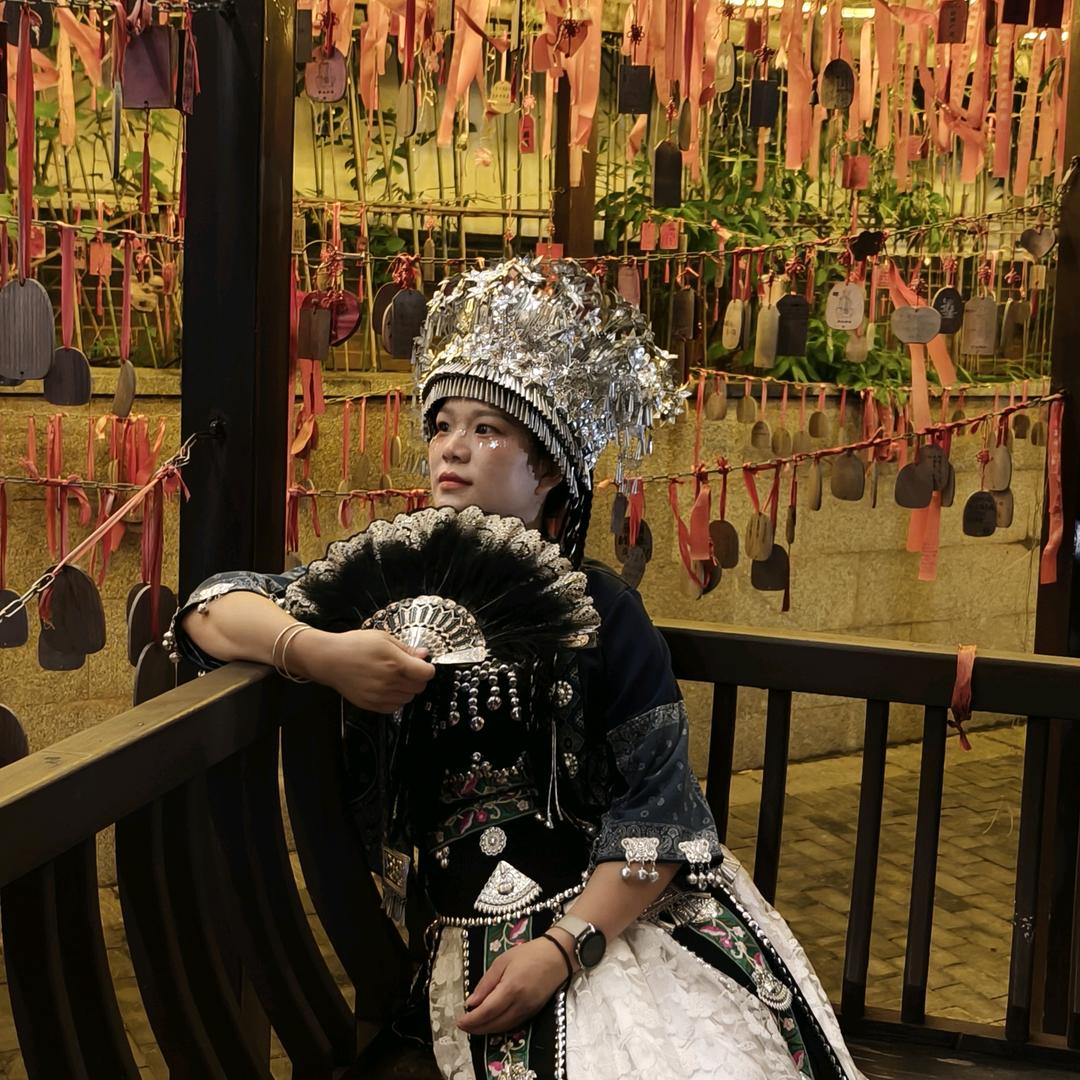 中心市场波波通讯华为店