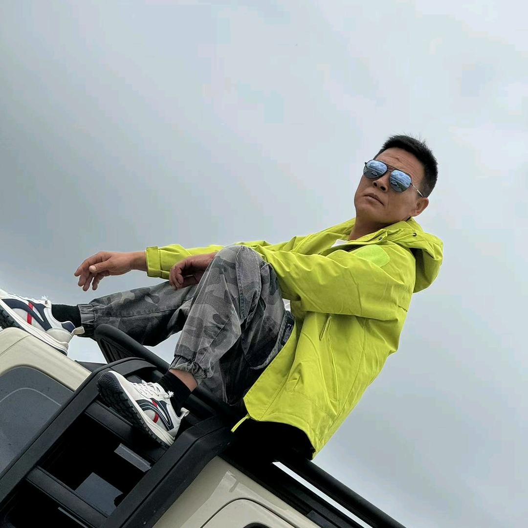 吴杰二手面包车