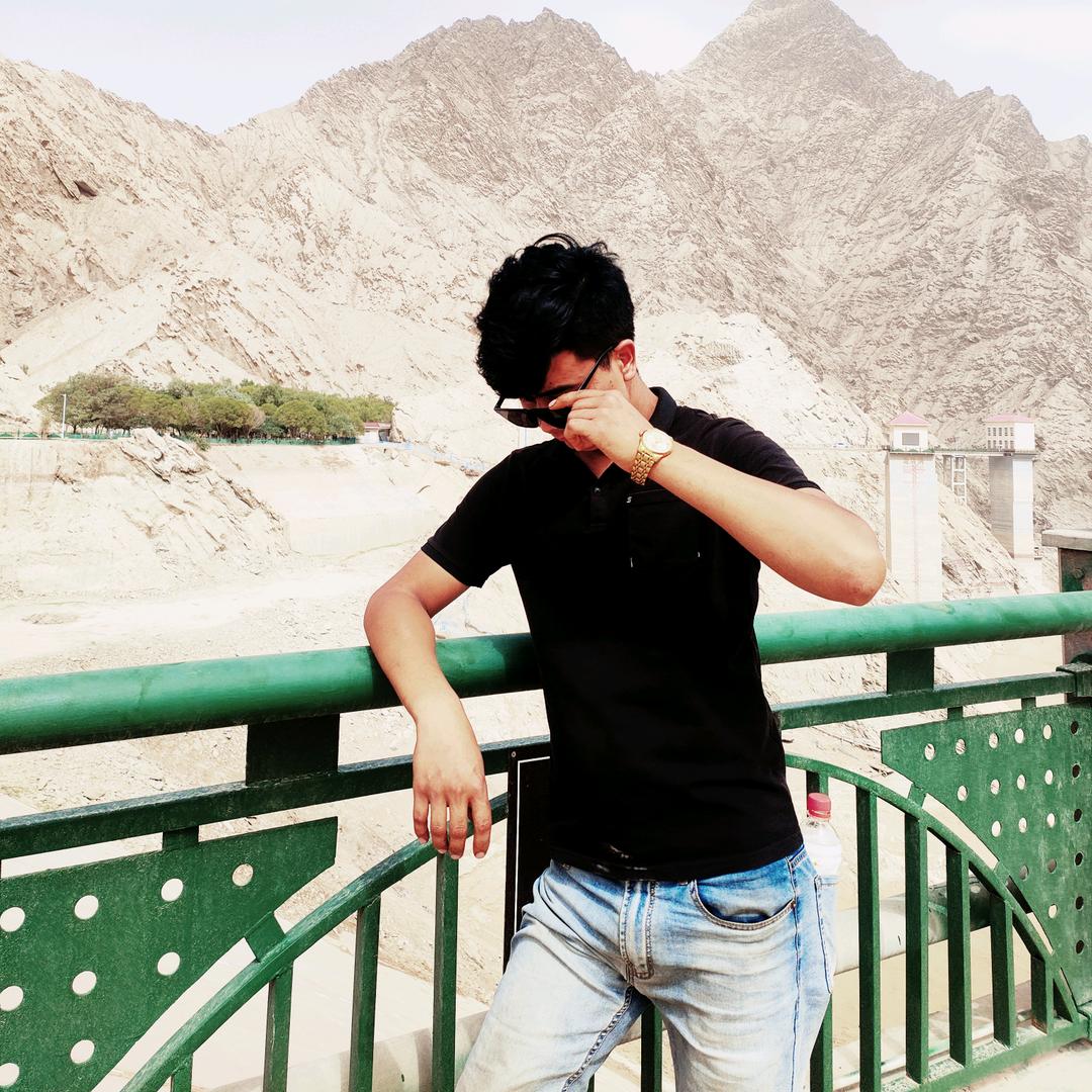 @和田市向上汽车维修店