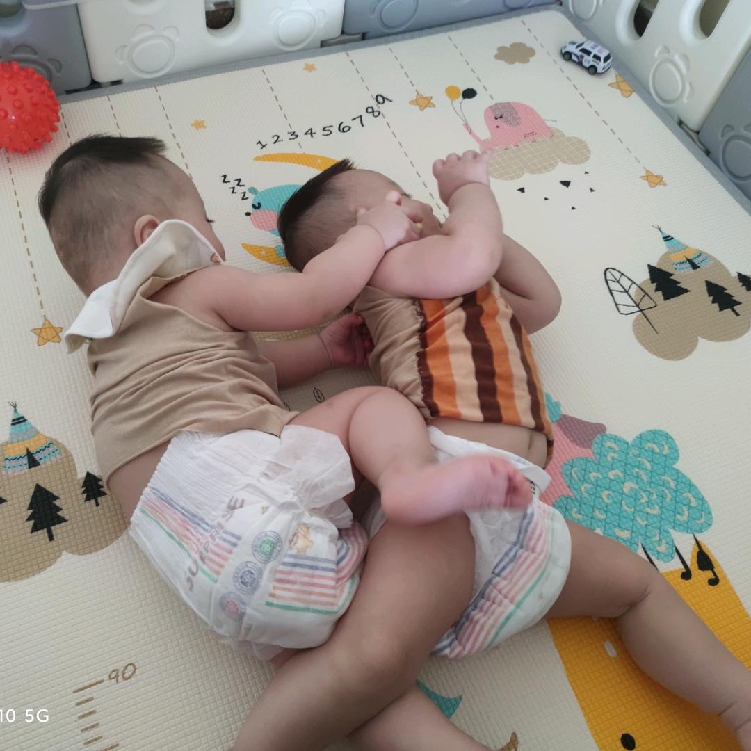 两个小光头